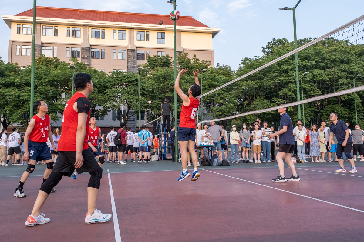 队内组织进攻(学通社记者 曹钟允 摄)